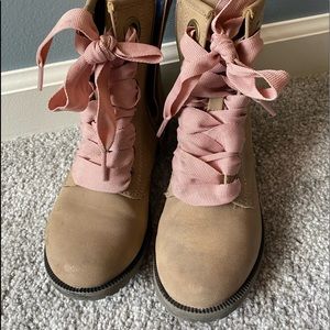 Girls tan boots with pretty wide pink ribbon laces